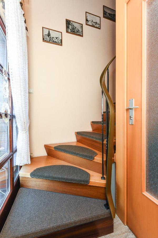 Ferienwohnung Im Haus Weinstock Esens Extérieur photo