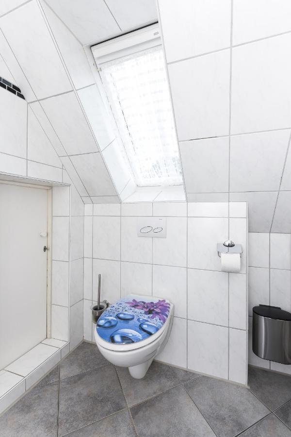 Ferienwohnung Im Haus Weinstock Esens Extérieur photo